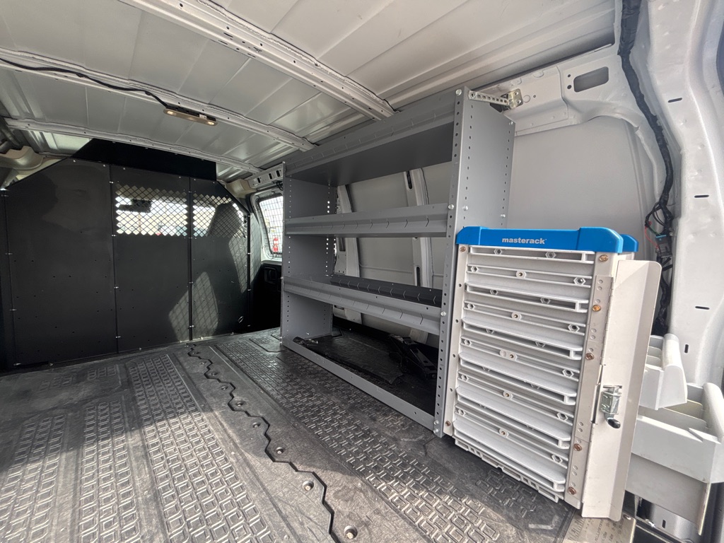 Photo 21 of this CHEVROLET G2500