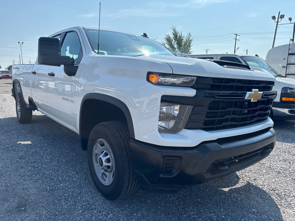 Photo 4 of this CHEVROLET K2500