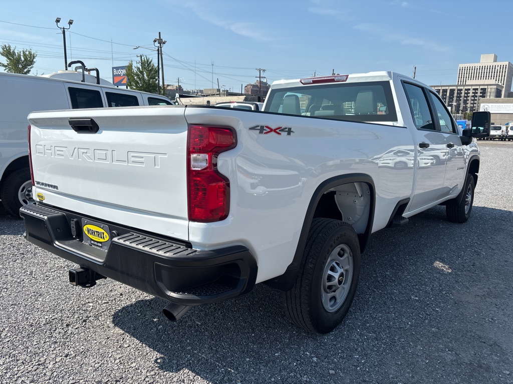 Photo 3 of this CHEVROLET K2500