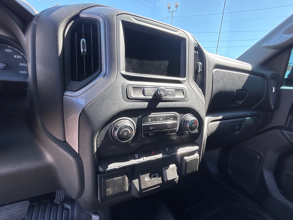 Photo 22 of this CHEVROLET SILVERADO 3500