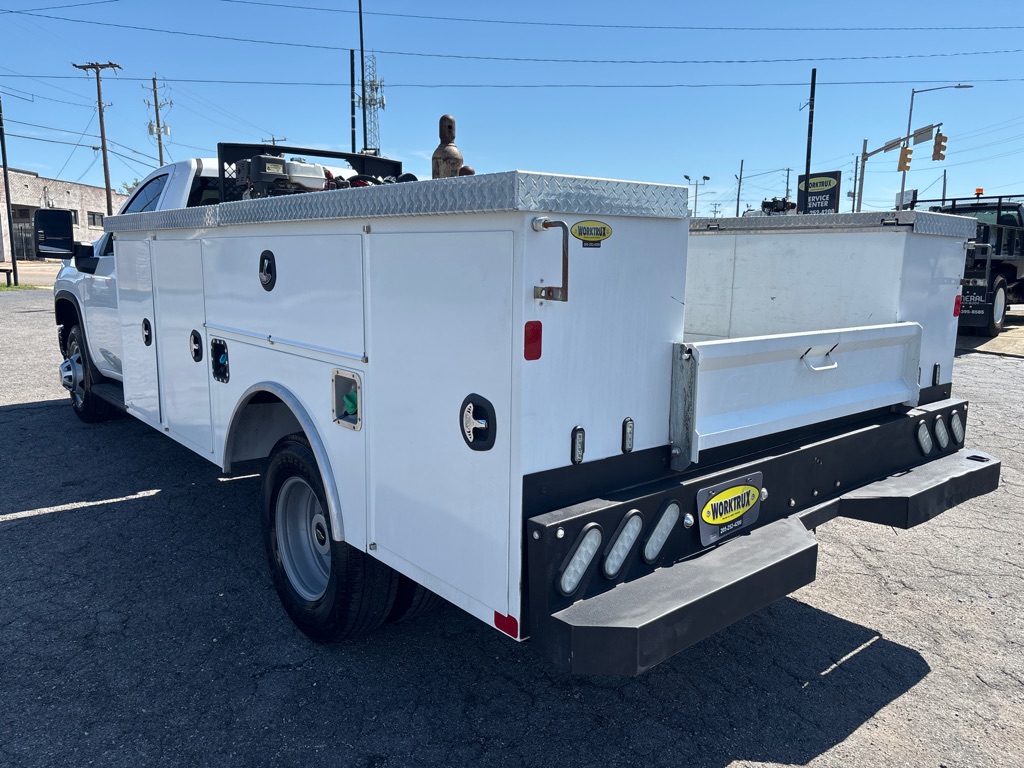 Photo 10 of this CHEVROLET SILVERADO 3500