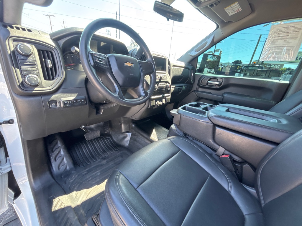 Photo 16 of this CHEVROLET SILVERADO 3500