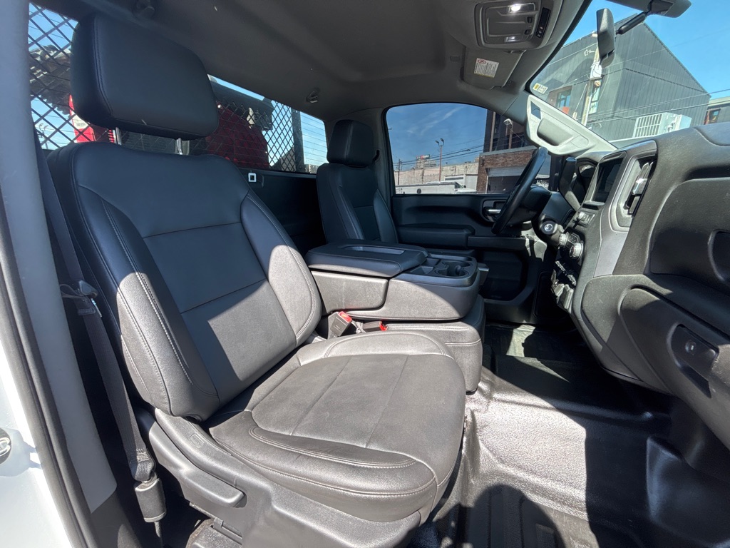 Photo 25 of this CHEVROLET SILVERADO 3500