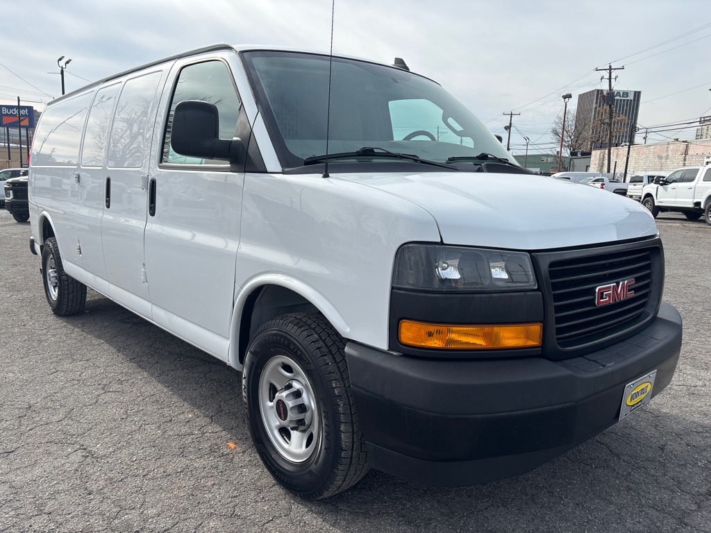 Photo 7 of this GMC SAVANA