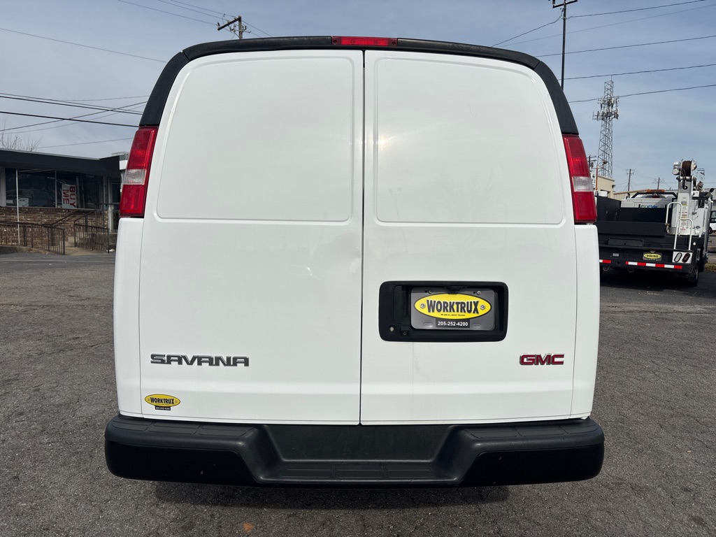 Photo 4 of this GMC SAVANA