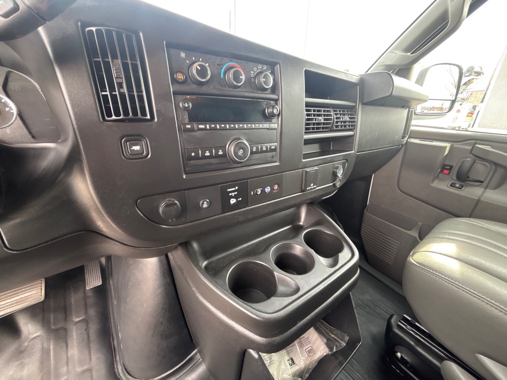 Photo 12 of this GMC SAVANA