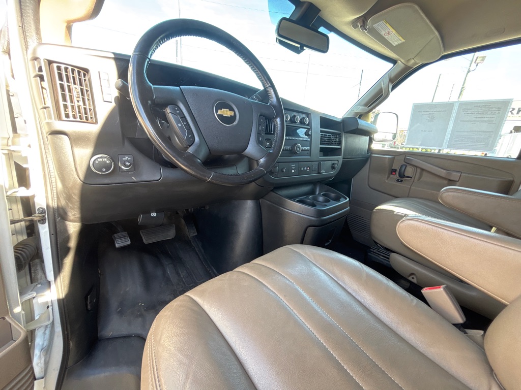 Photo 6 of this CHEVROLET EXPRESS G3500