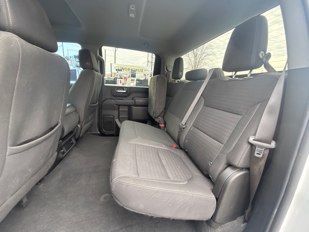 Photo 18 of this CHEVROLET SILVERADO 2500