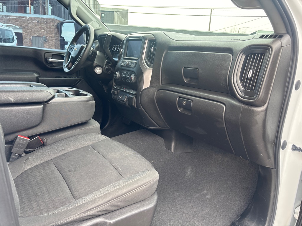 Photo 19 of this CHEVROLET SILVERADO 2500