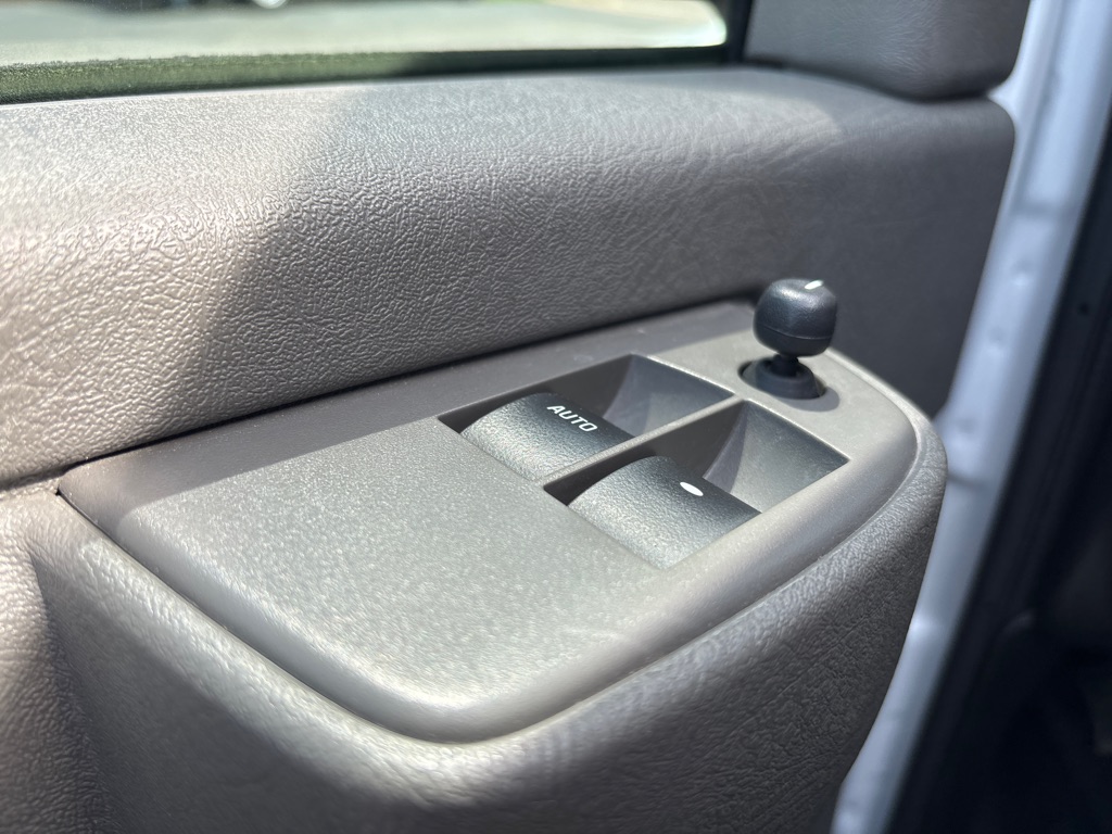 Photo 9 of this CHEVROLET EXPRESS G2500