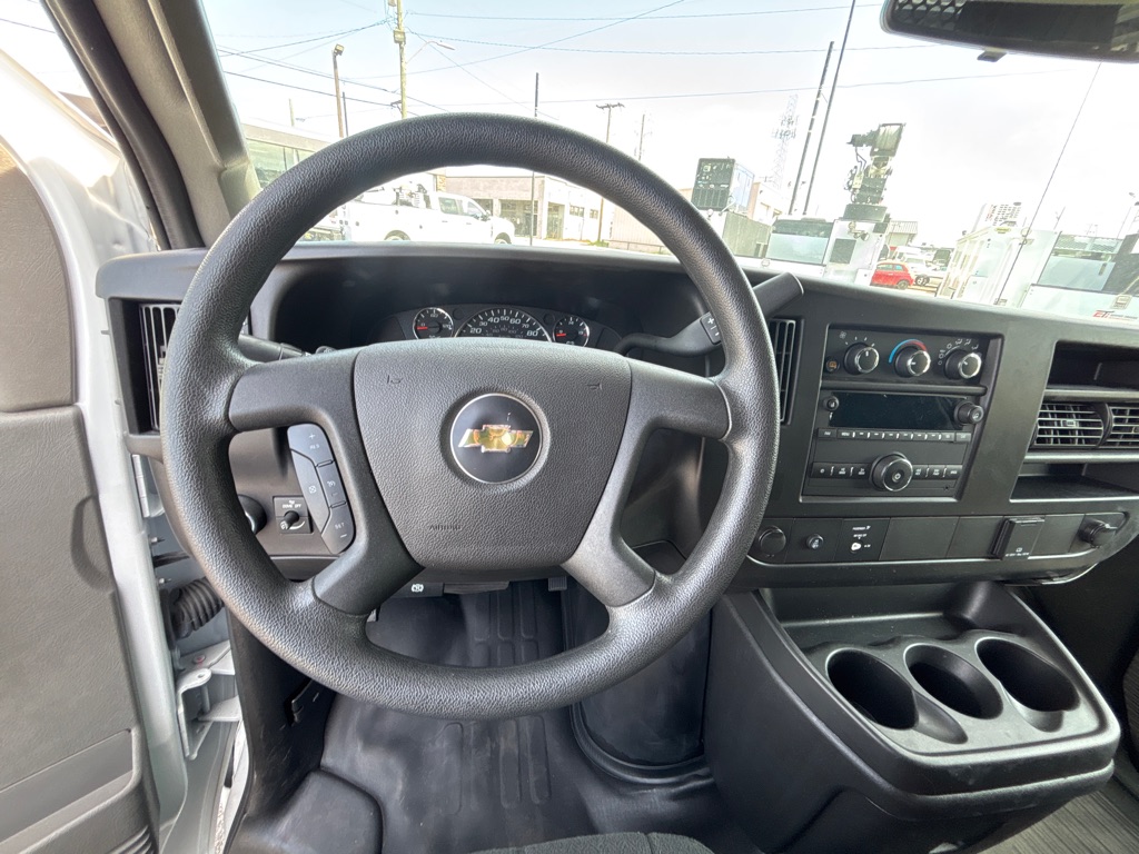 Photo 10 of this CHEVROLET EXPRESS G2500