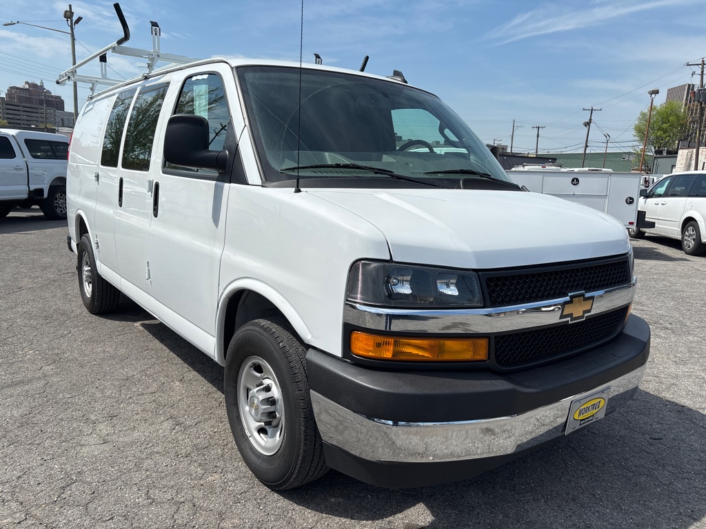 Photo 7 of this CHEVROLET EXPRESS G2500