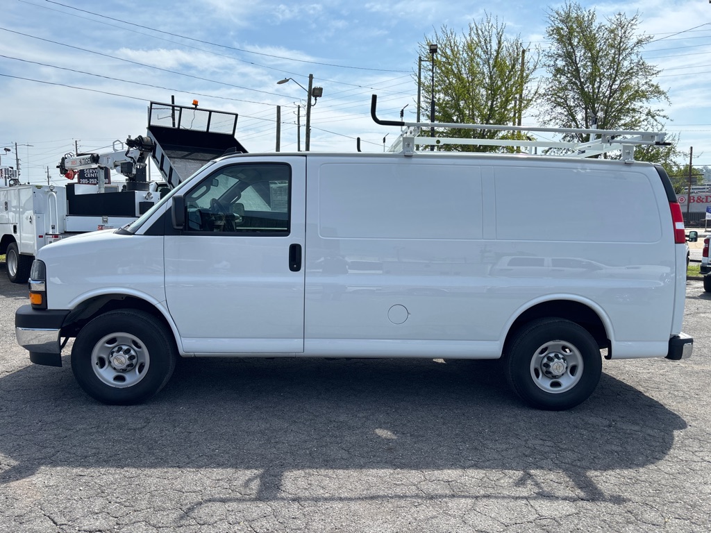 Photo 2 of this CHEVROLET EXPRESS G2500