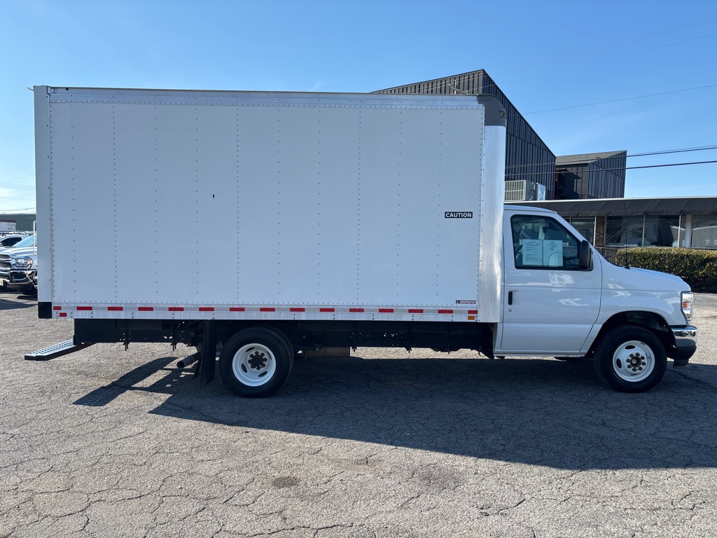 Photo 6 of this FORD ECONOLINE