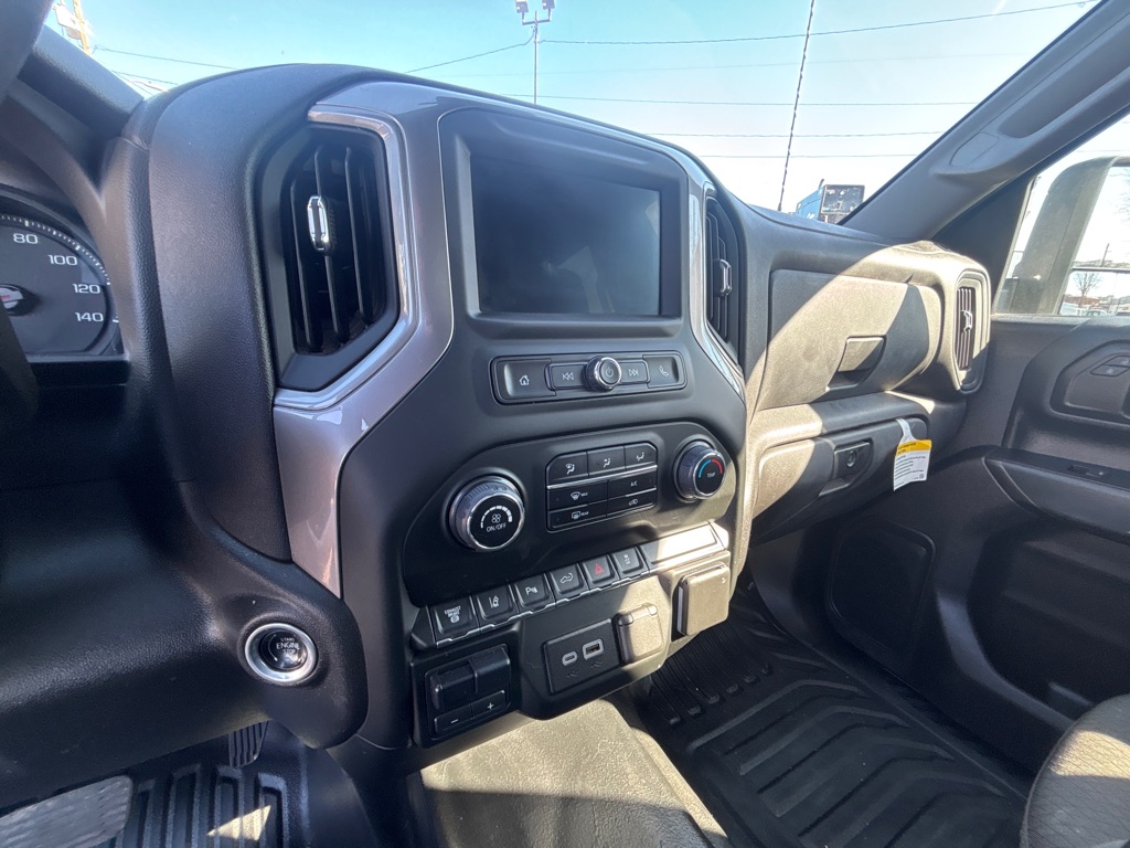 Photo 15 of this CHEVROLET SILVERADO 2500