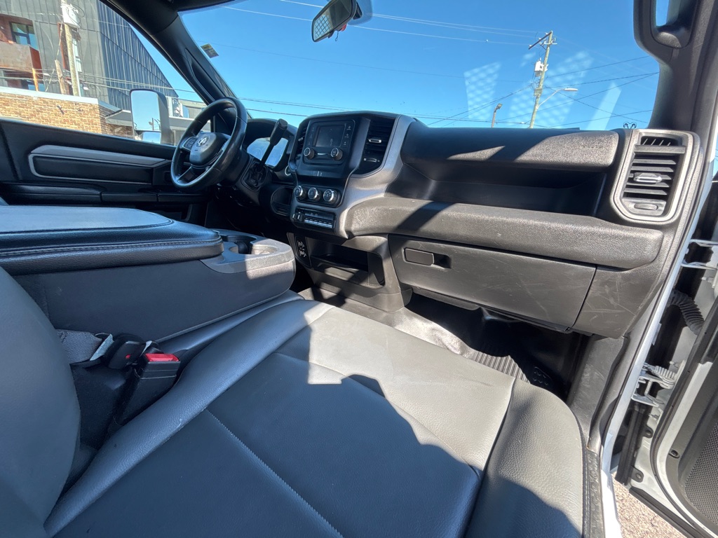 Photo 17 of this RAM 3500