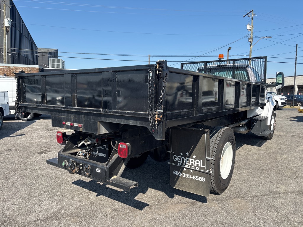 Photo 4 of this FORD F750
