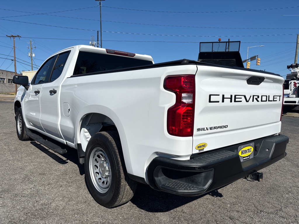 Photo 3 of this CHEVROLET SILVERADO 1500