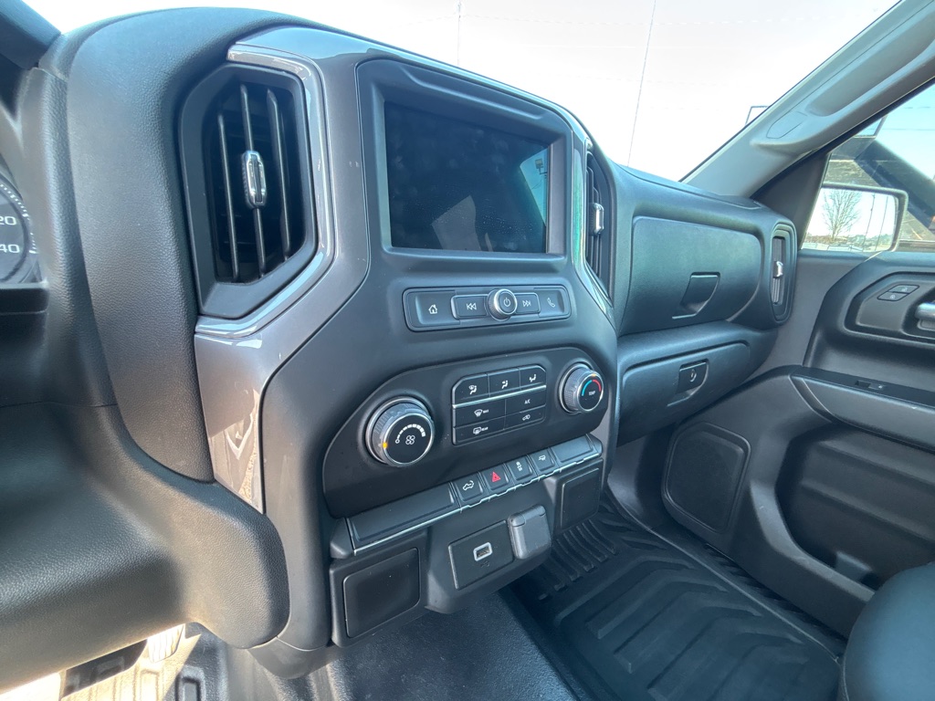 Photo 14 of this CHEVROLET SILVERADO 1500