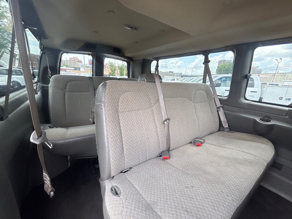 Photo 20 of this CHEVROLET EXPRESS G3500