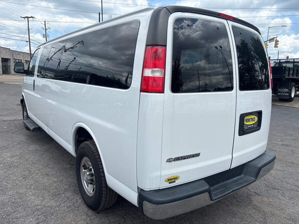 Photo 3 of this CHEVROLET EXPRESS G3500