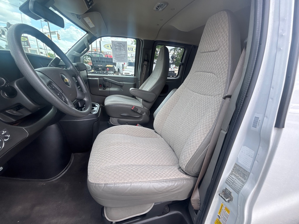 Photo 12 of this CHEVROLET EXPRESS G3500