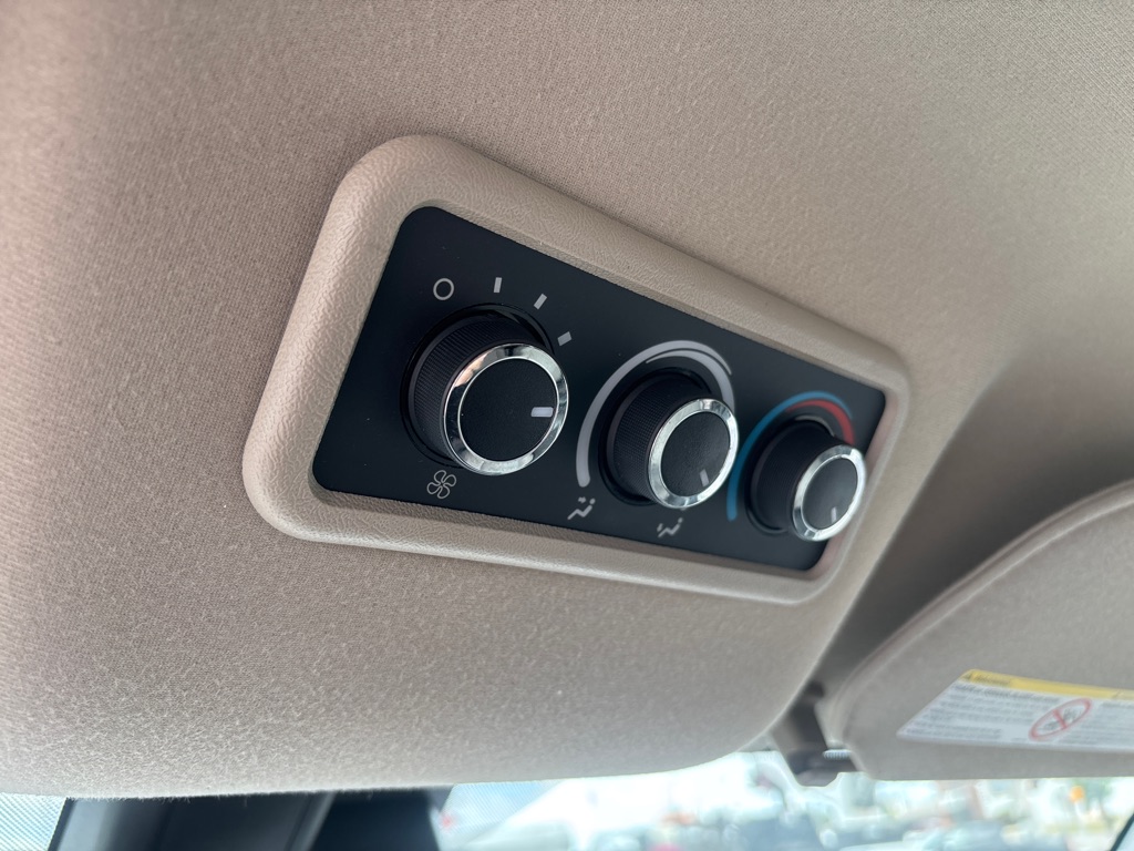 Photo 14 of this CHEVROLET EXPRESS G3500
