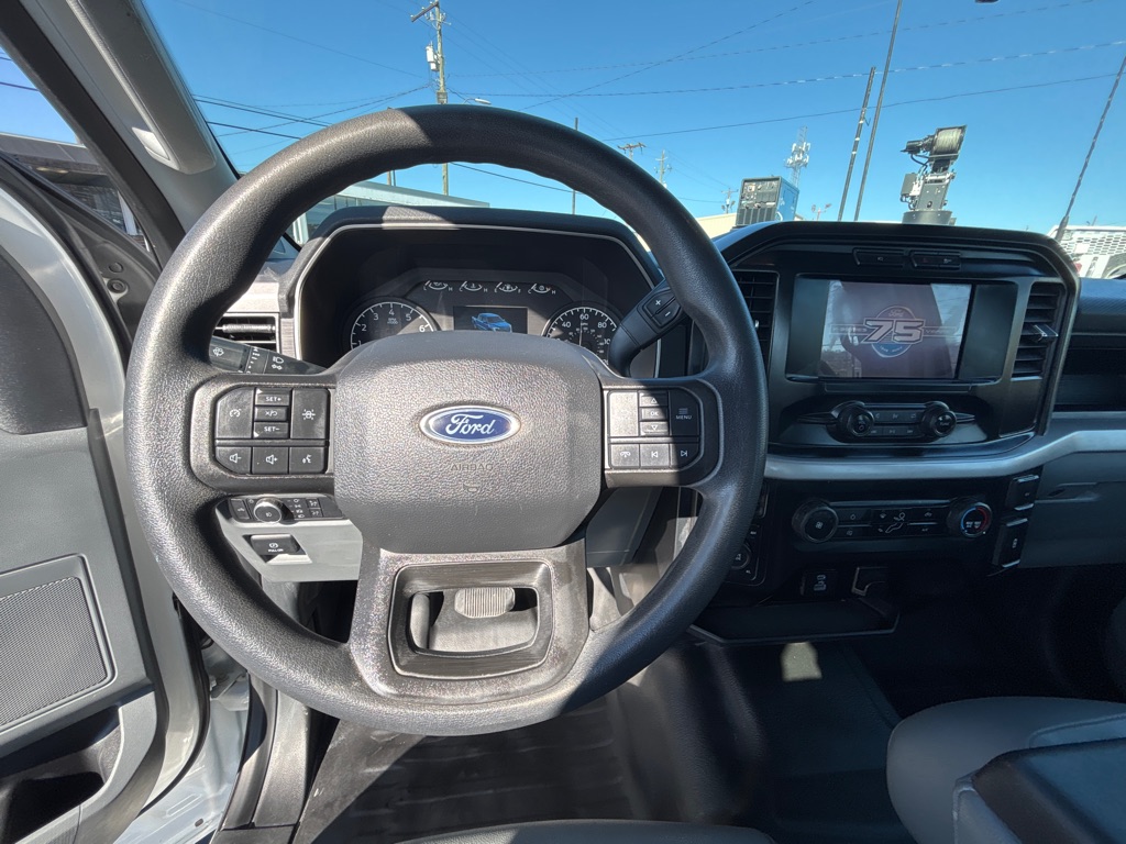 Photo 10 of this FORD F150
