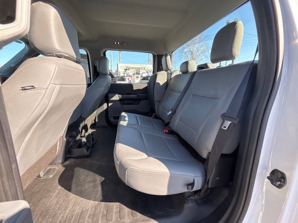 Photo 17 of this FORD F150