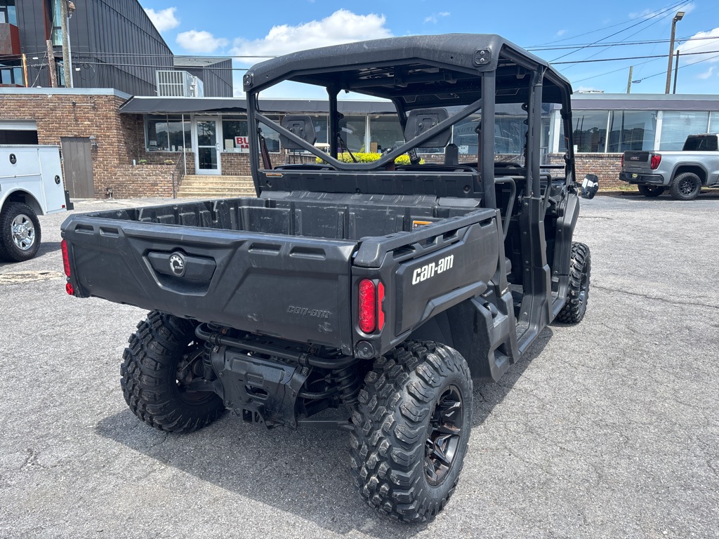 Photo 7 of this CAN-AM DEFENDER