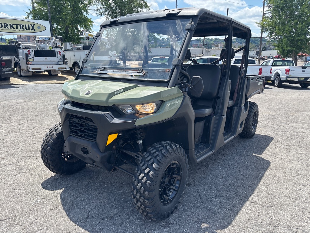 Photo 3 of this CAN-AM DEFENDER