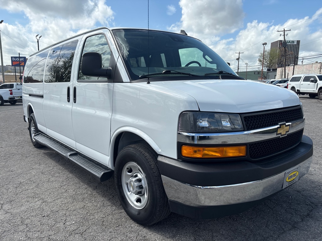 Photo 7 of this CHEVROLET EXPRESS G3500