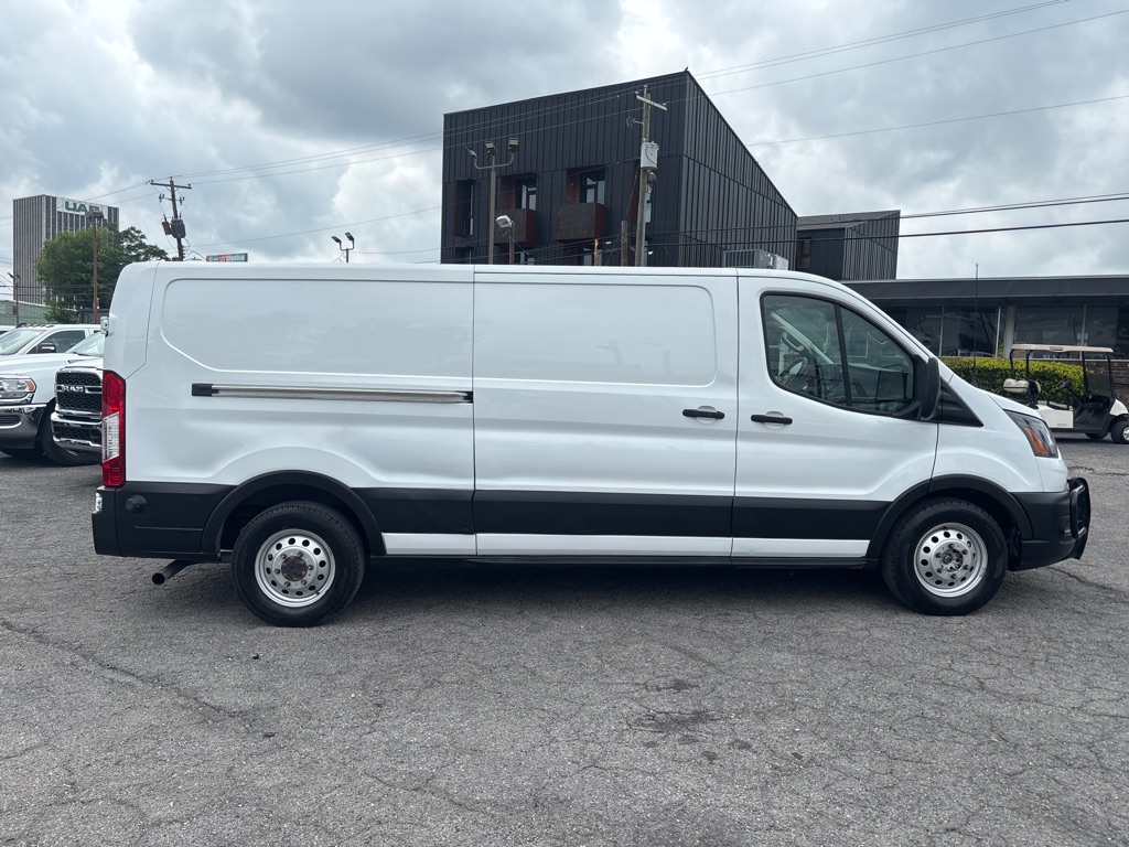 Photo 9 of this FORD TRANSIT