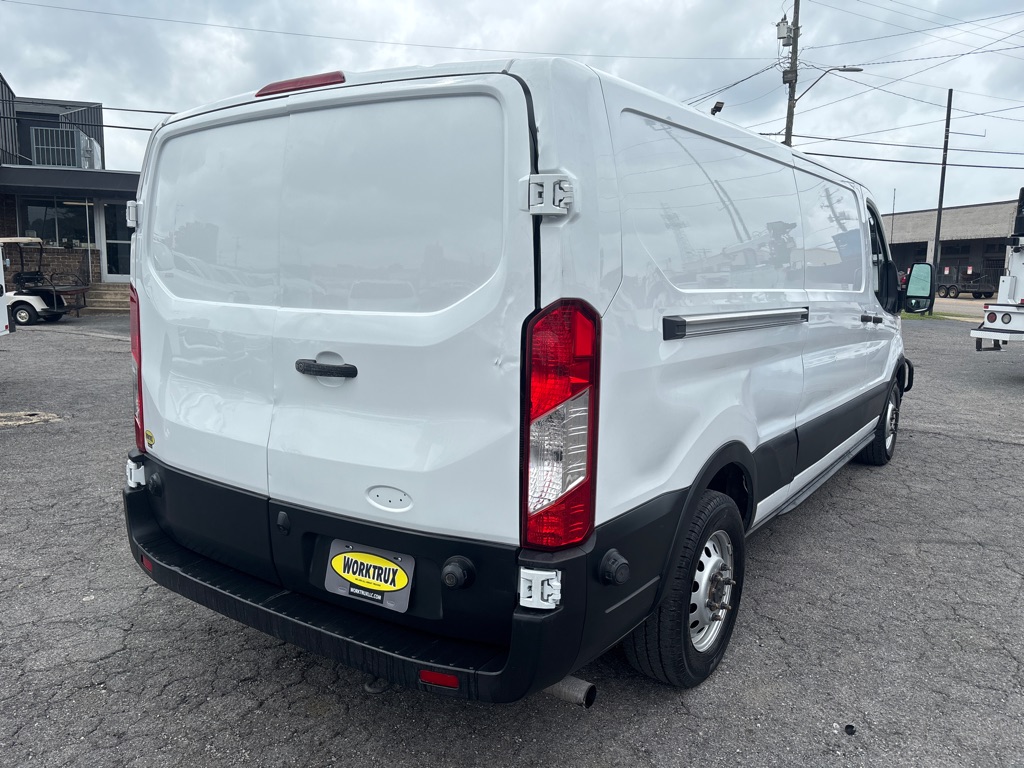 Photo 8 of this FORD TRANSIT