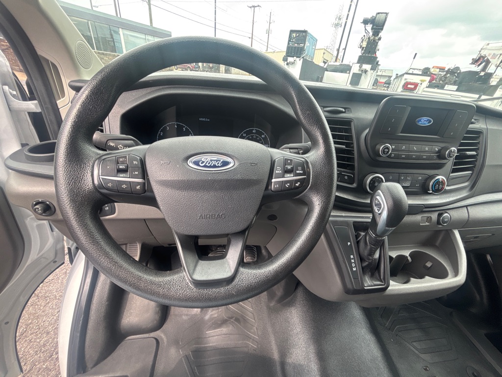 Photo 13 of this FORD TRANSIT