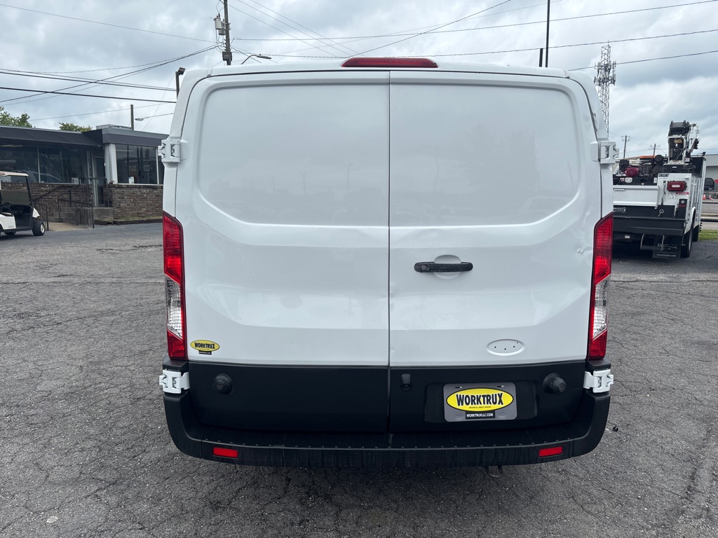 Photo 7 of this FORD TRANSIT