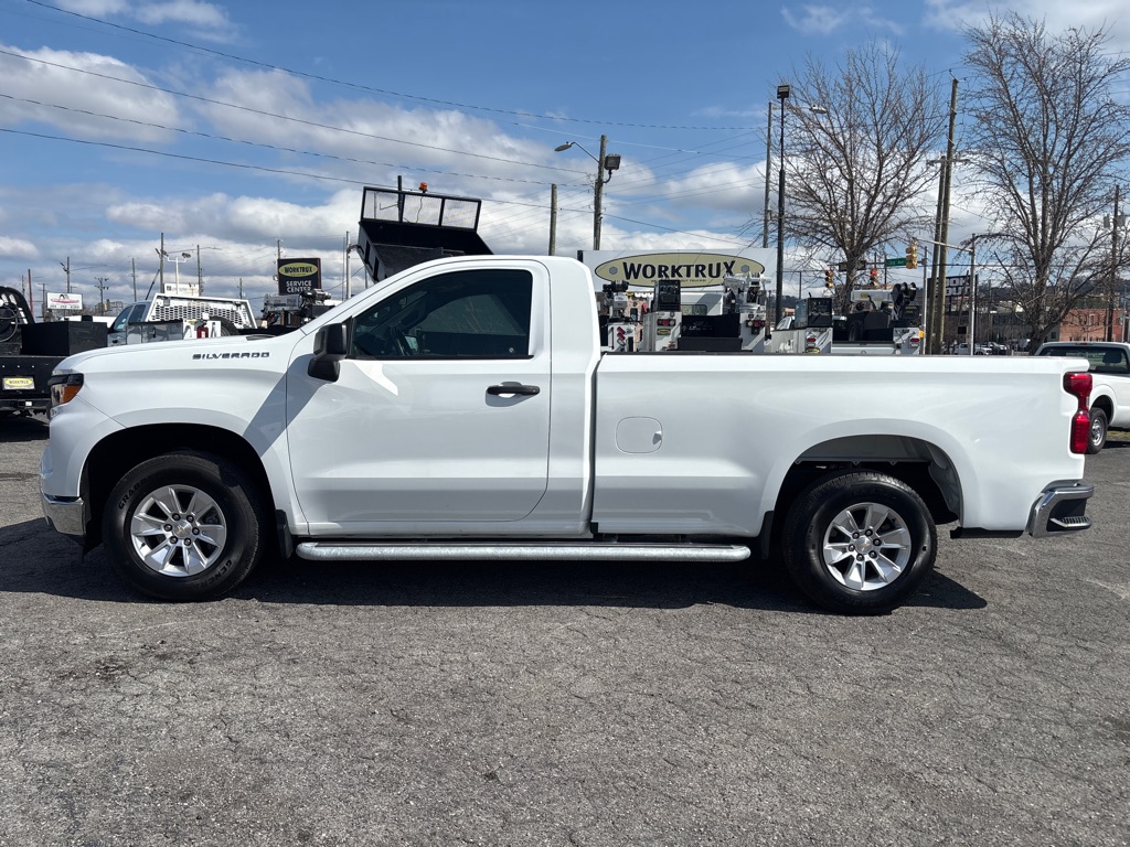 Photo 2 of this CHEVROLET C1500