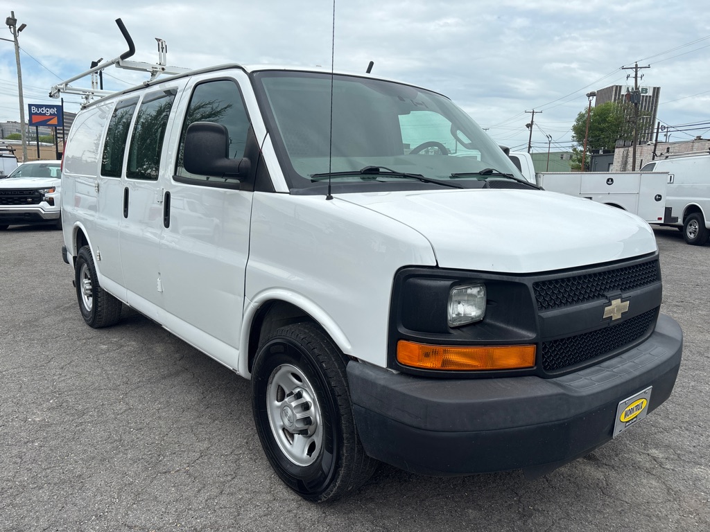 Photo 7 of this CHEVROLET G2500