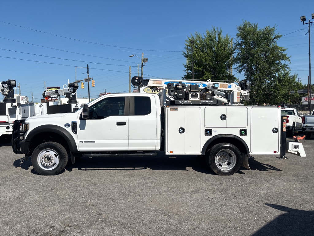 Photo 11 of this FORD F550