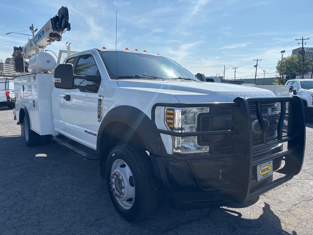 Photo 16 of this FORD F550