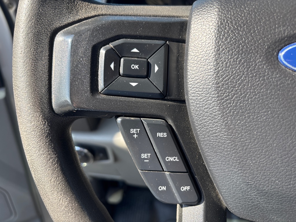Photo 20 of this FORD F550