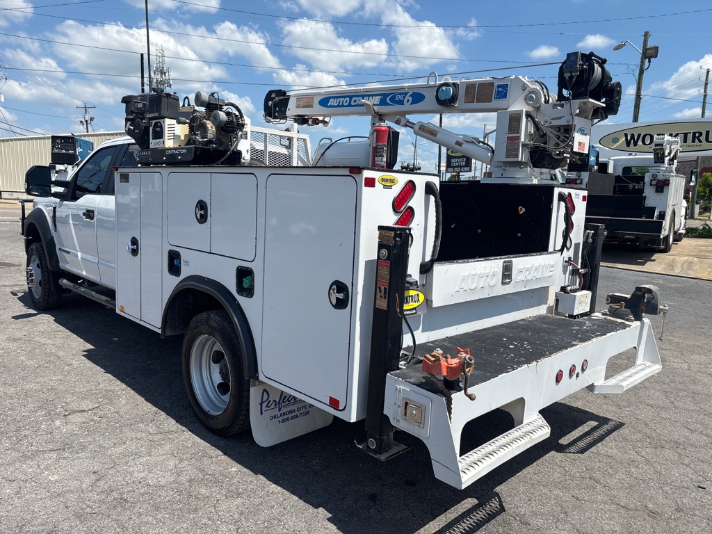 Photo 5 of this FORD F550