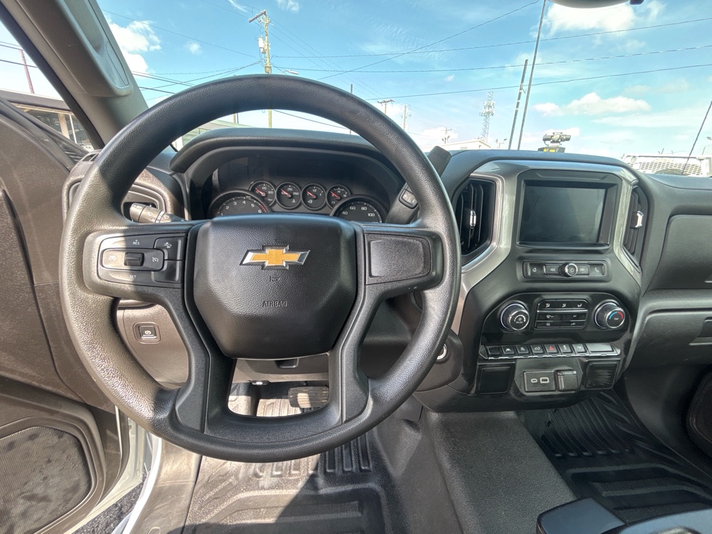 Photo 11 of this CHEVROLET C1500