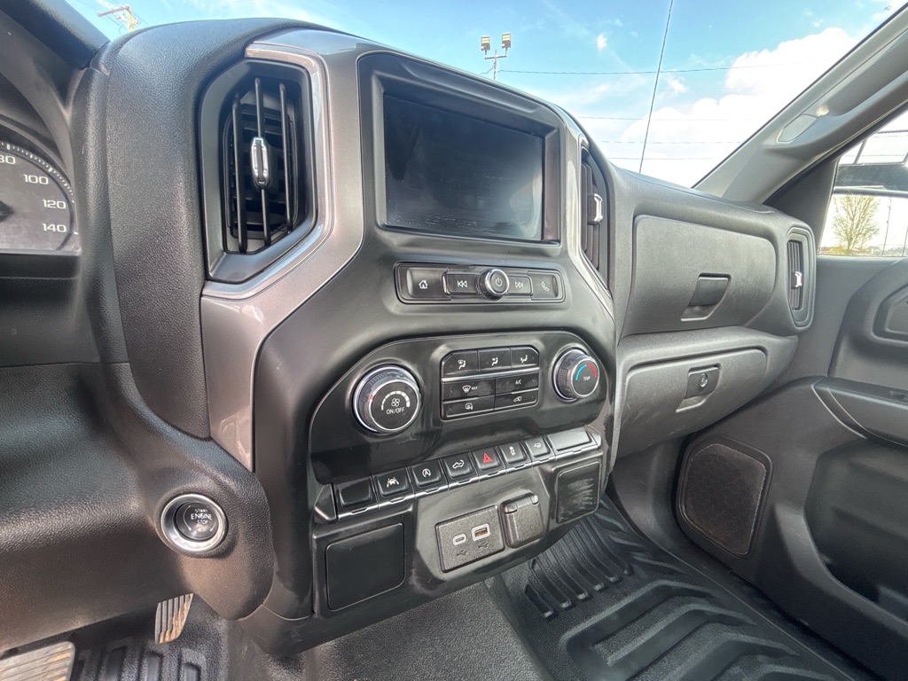 Photo 14 of this CHEVROLET C1500