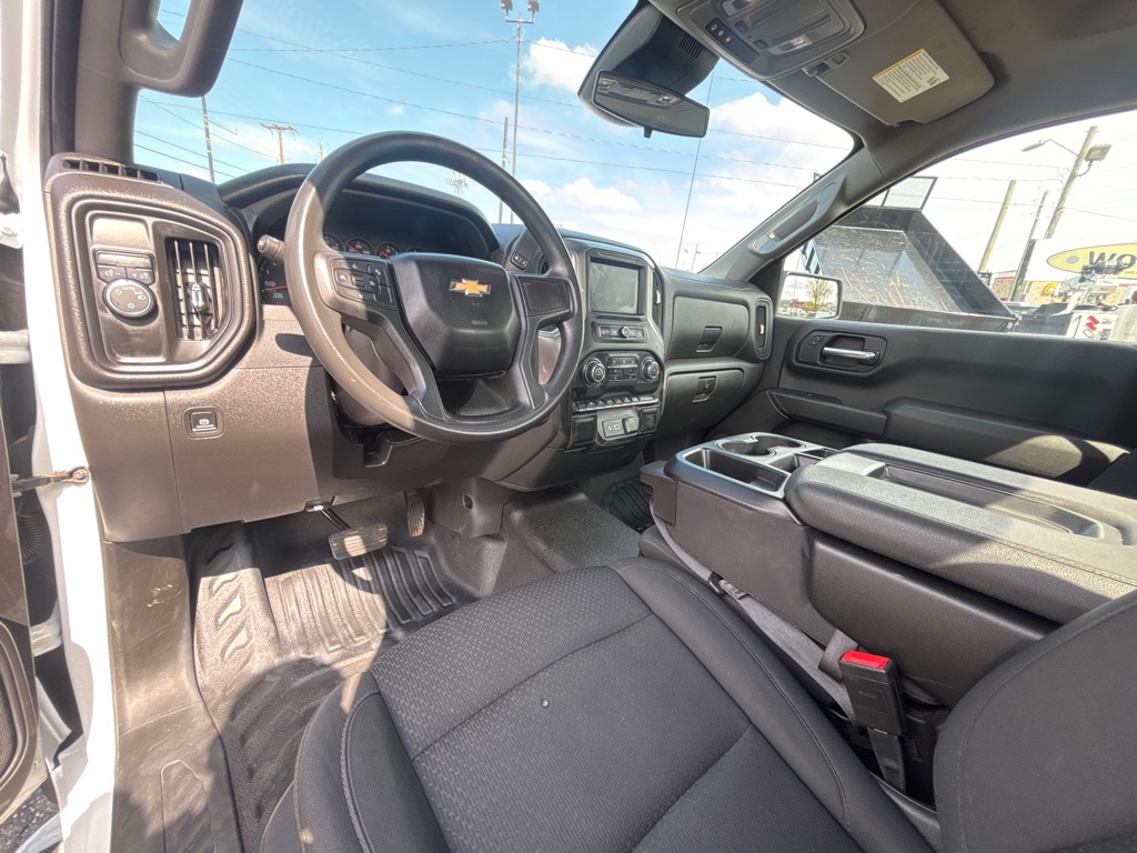 Photo 9 of this CHEVROLET C1500