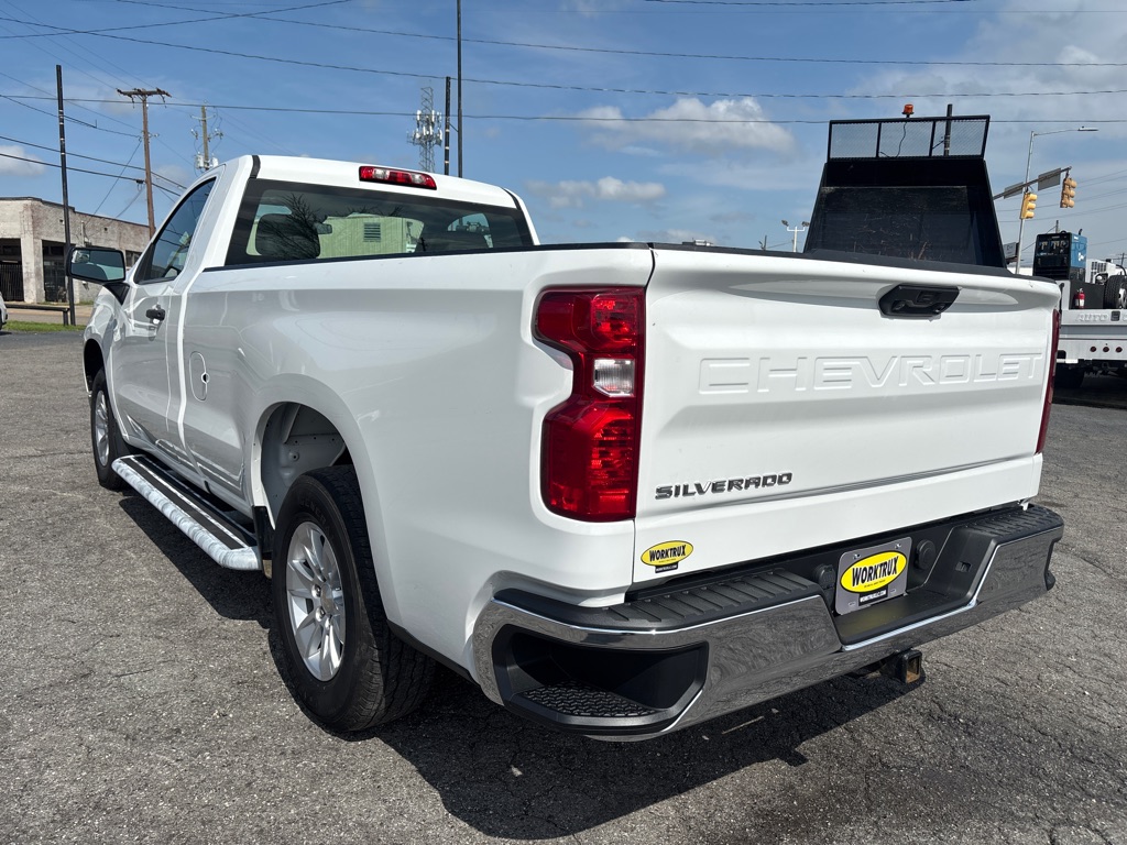 Photo 3 of this CHEVROLET C1500
