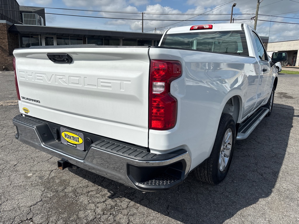 Photo 5 of this CHEVROLET C1500