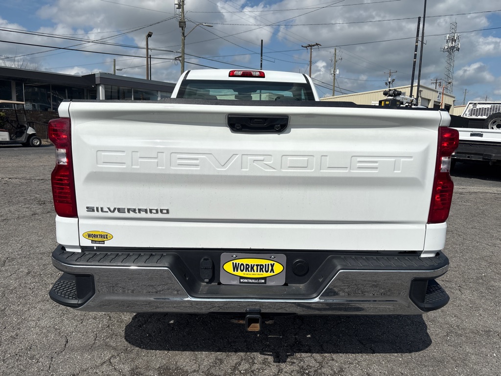 Photo 4 of this CHEVROLET C1500