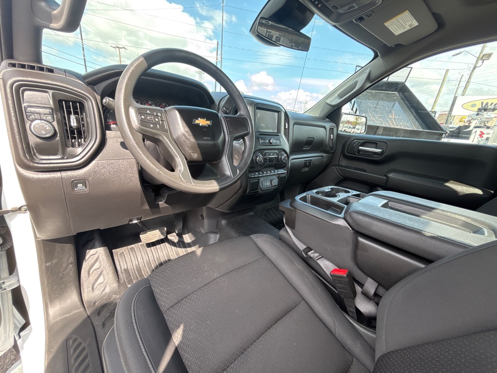 Photo 9 of this CHEVROLET C1500