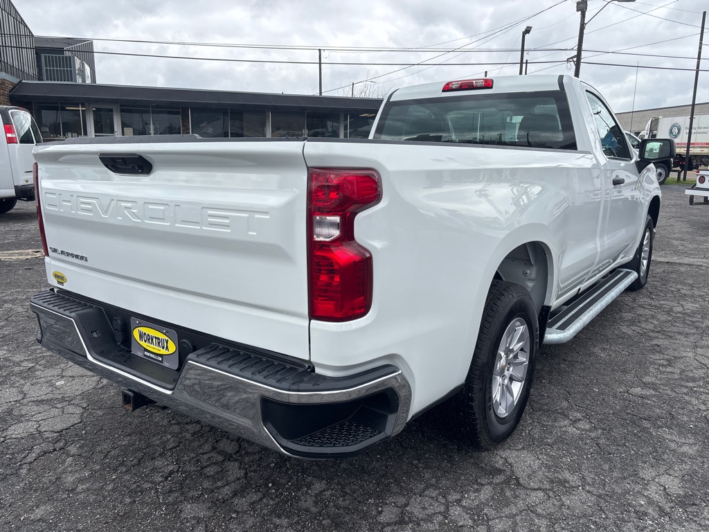 Photo 5 of this CHEVROLET C1500